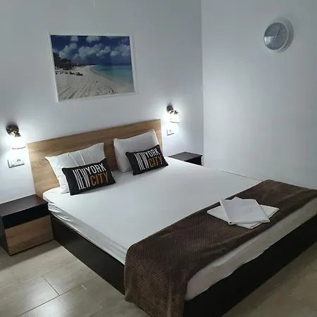 Gms House בית הארחה קוסטינסטי