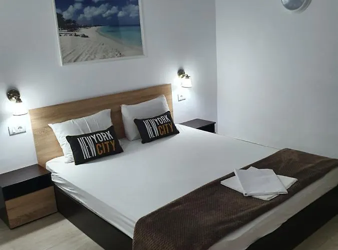 Gms House 招待所 科斯蒂内什蒂